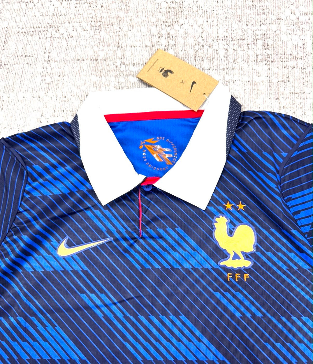 Maillot Domicile France 2026 – Bleu Marine & Bleu Royal