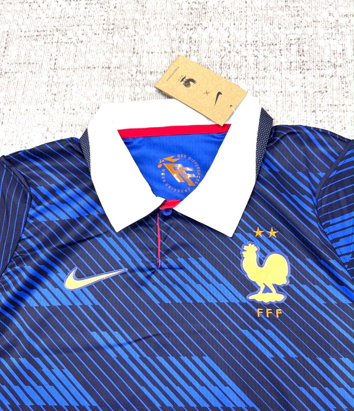 Maillot Domicile France 2026 – Bleu Marine & Bleu Royal