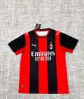 Maillot domicile AC Milan 2025/26 rouge noir vue de face
