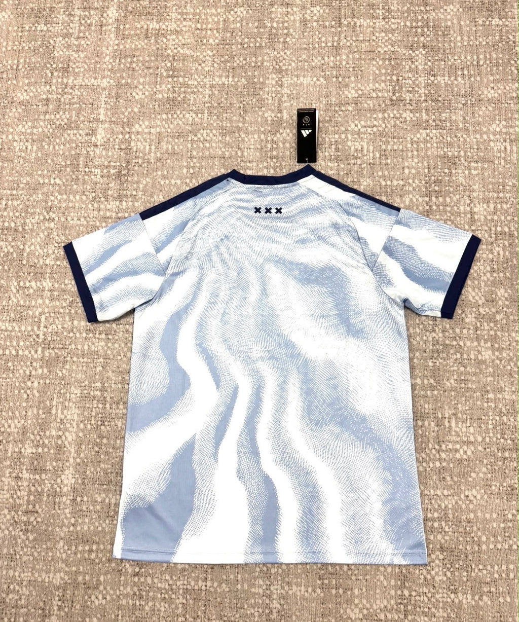 Maillot Third Ajax 2026/27 bleu clair vue de dos
