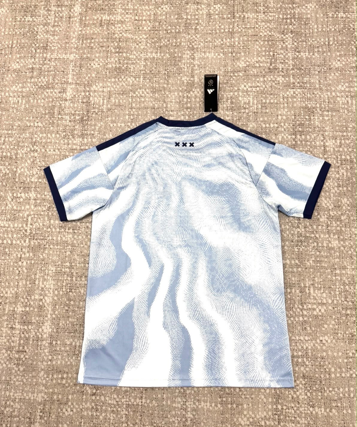 Maillot Third Ajax 2026/27 bleu clair vue de dos