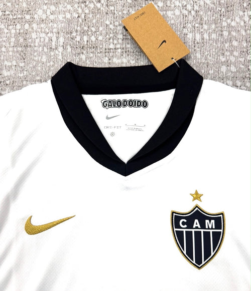 Atlético Mineiro maillot blanc noir et or détail face
