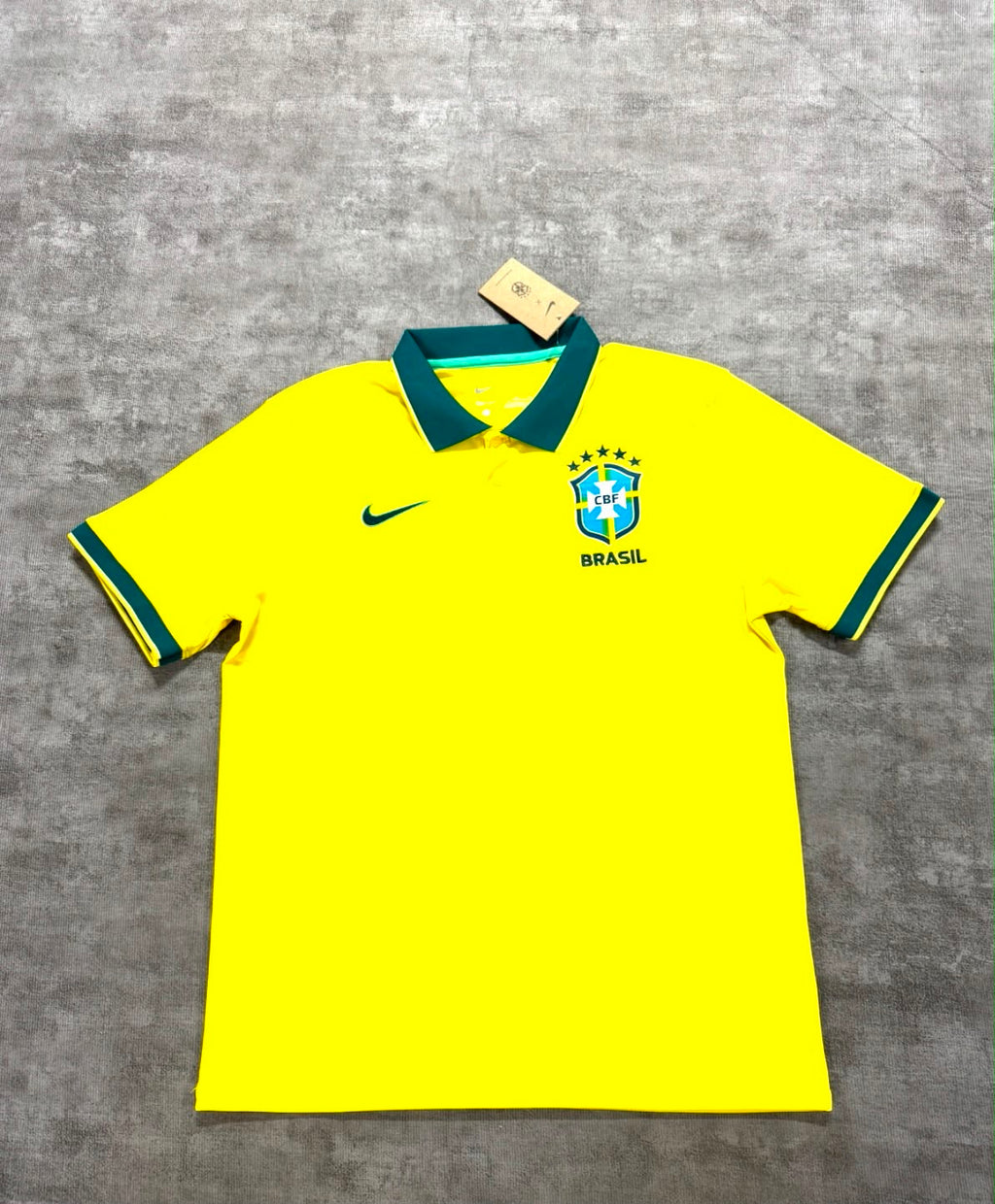 Maillot rétro Brésil jaune et vert, face