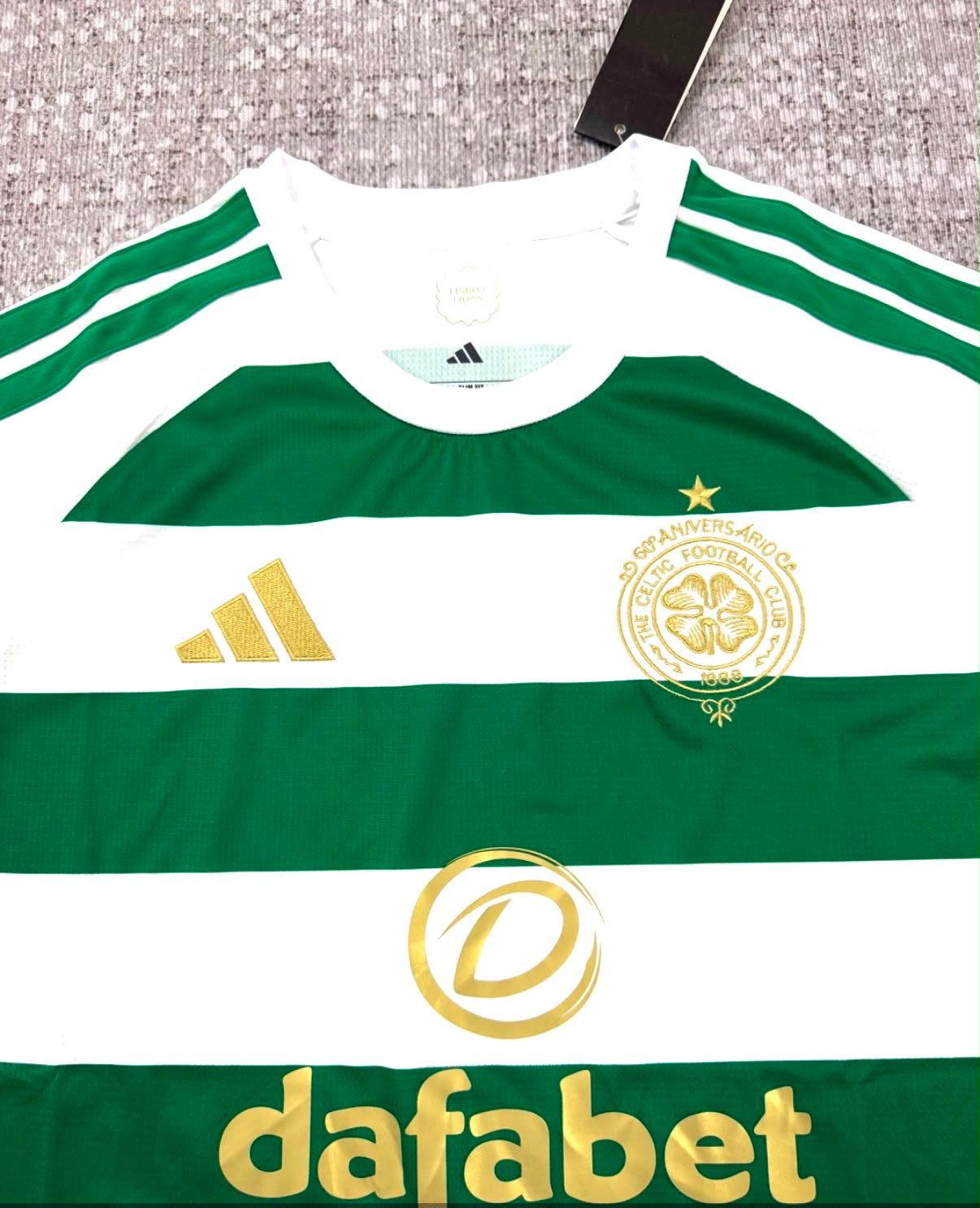 Détail maillot domicile Celtic FC 2026/27 vert blanc édition 60e anniversaire