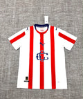 Chivas Guadalajara maillot rouge et blanc vue de face
