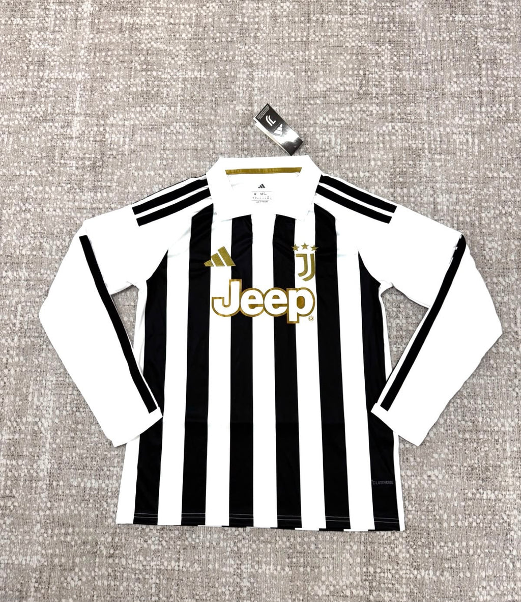Maillot domicile Juventus 2026/27 manches longues vue de face