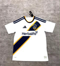 LA Galaxy maillot blanc bleu marine et or vue avant