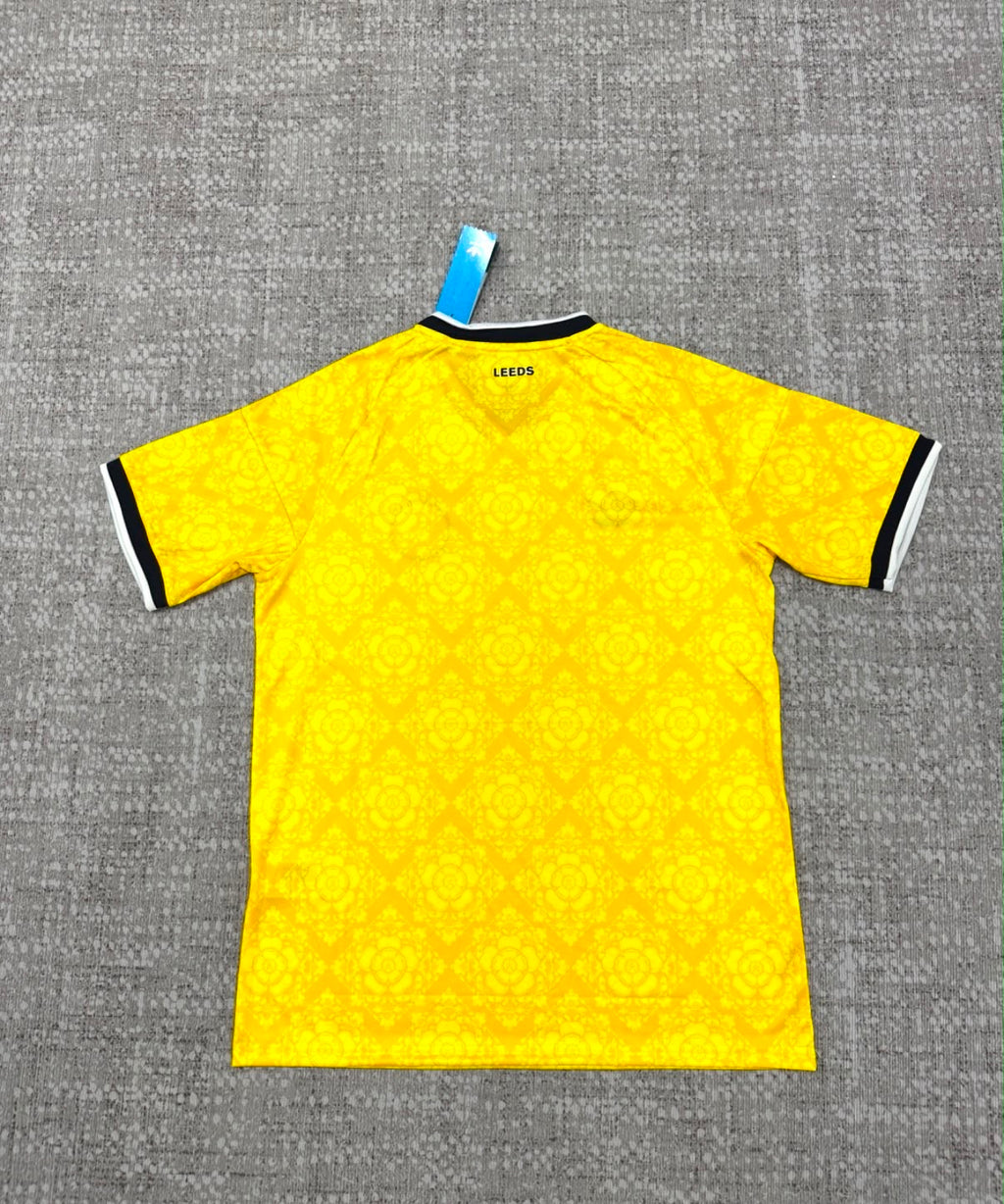Leeds United maillot jaune vue arrière
