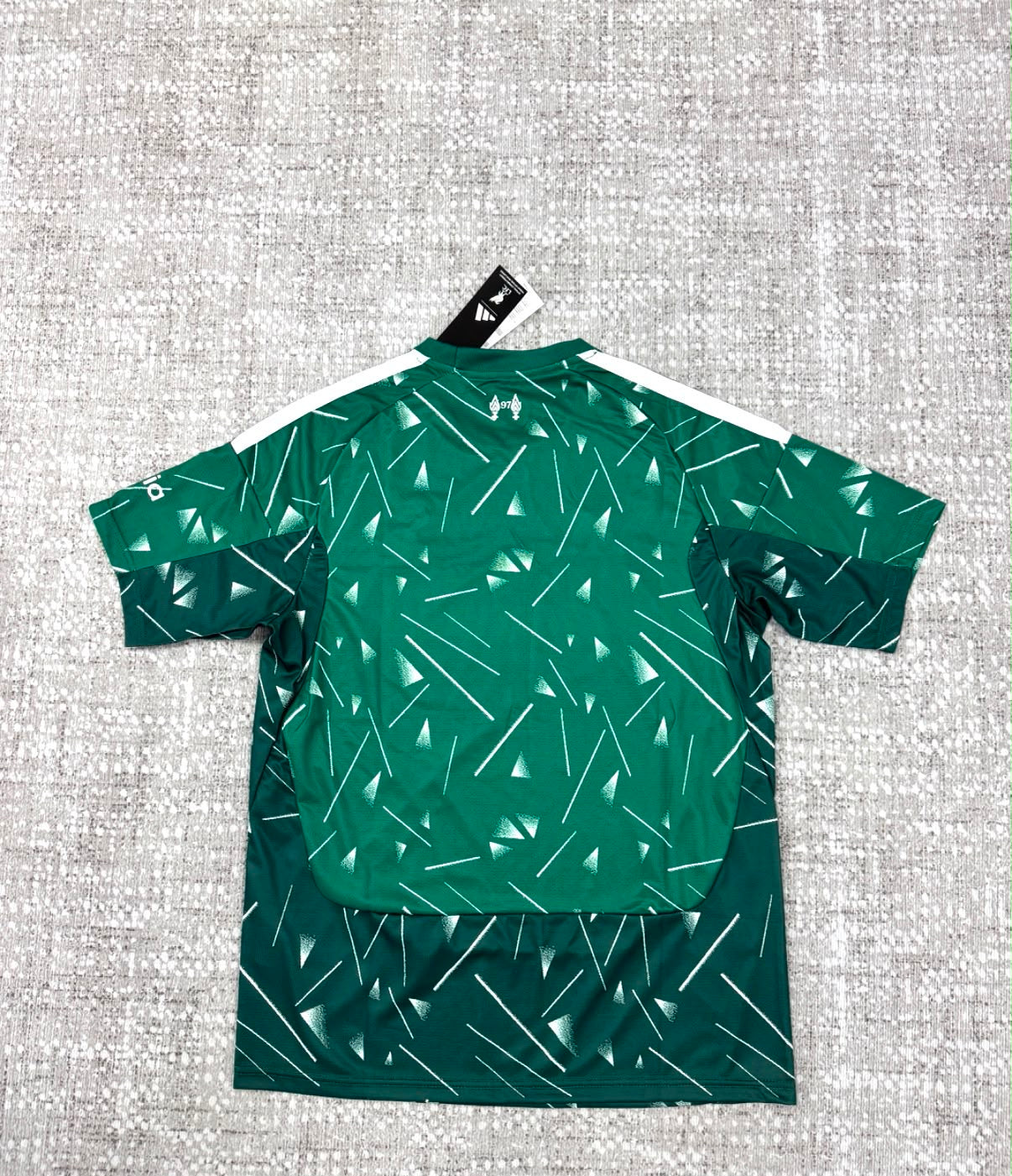 Maillot gardien Liverpool 2026/27 vert vue de dos