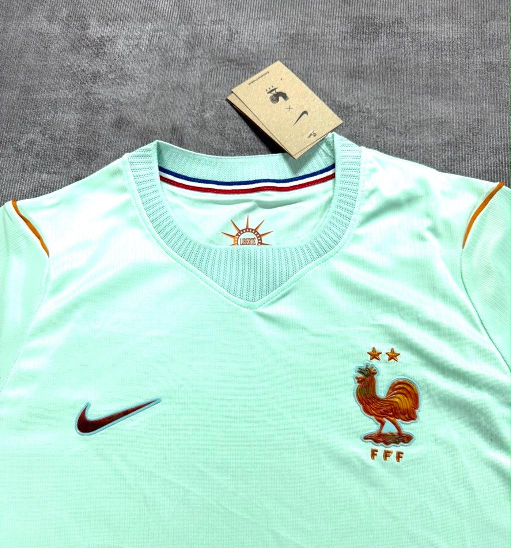 Maillot France vert menthe - détail écusson