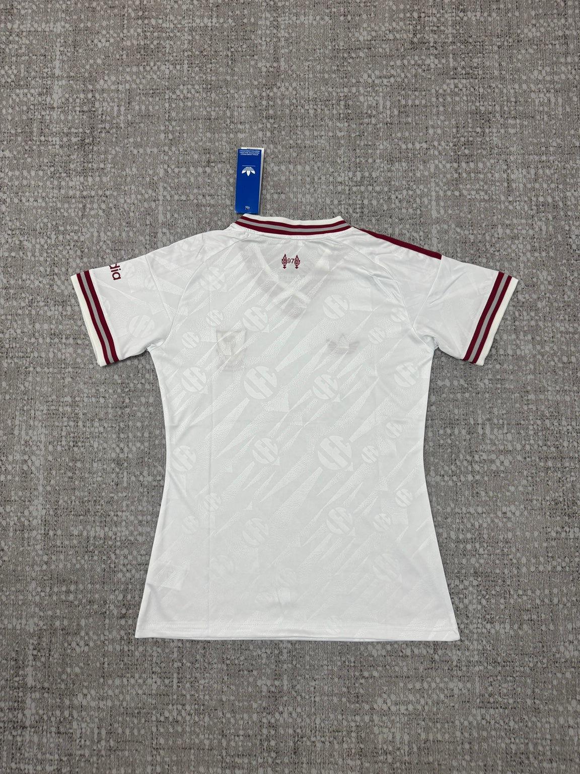 Maillot Liverpool blanc et bordeaux - vue de dos