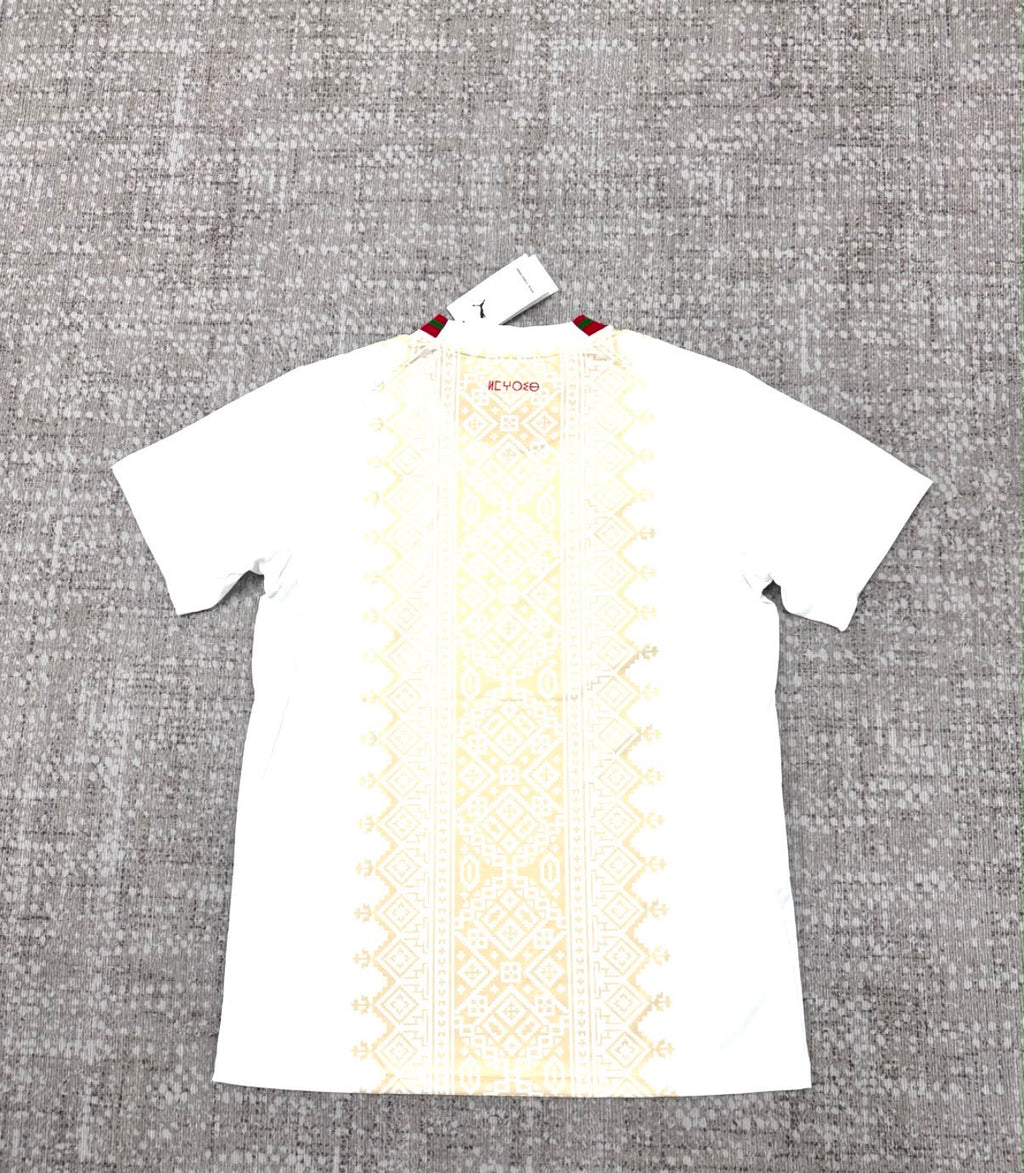 Maroc maillot blanc et or vue de dos