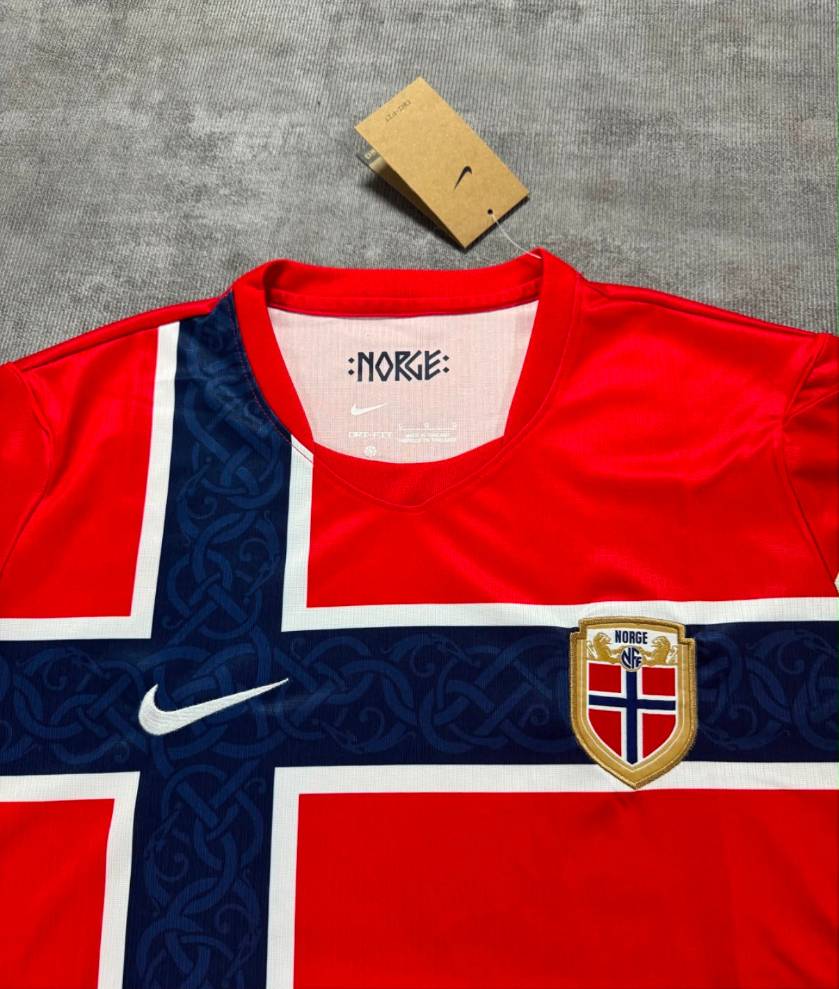 Maillot domicile Norvège 2026 - détail écusson