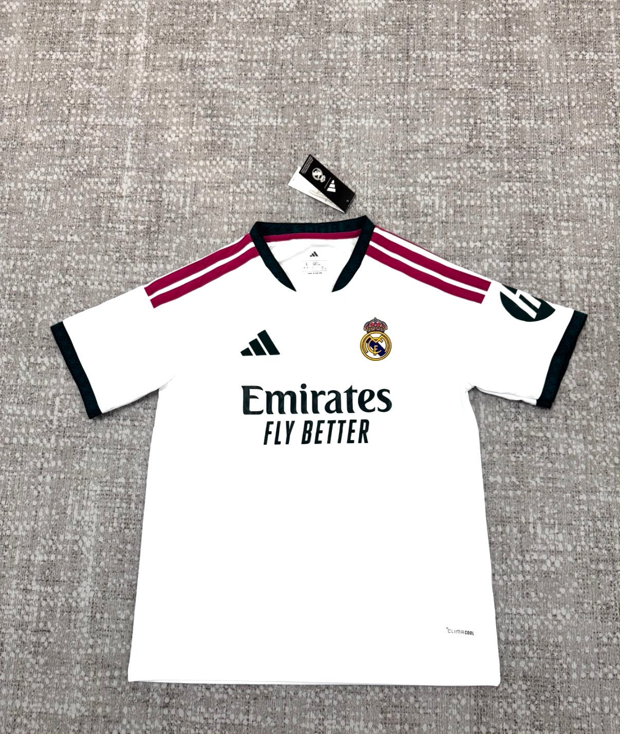 Maillot domicile Real Madrid 2026/27 blanc vue de face
