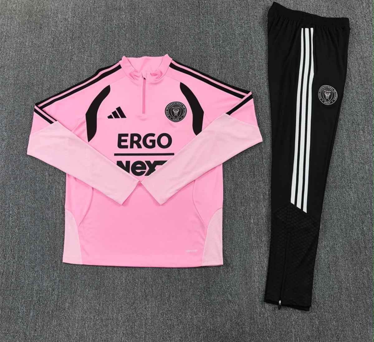 Survêtement Inter Miami rose et noir - vue de face