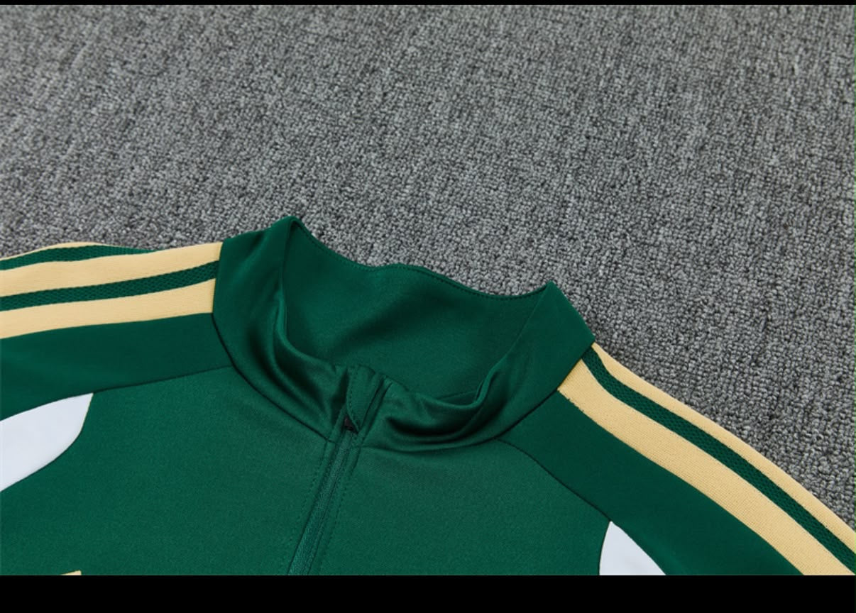 Survêtement Italie vert et blanc - détail col et épaules
