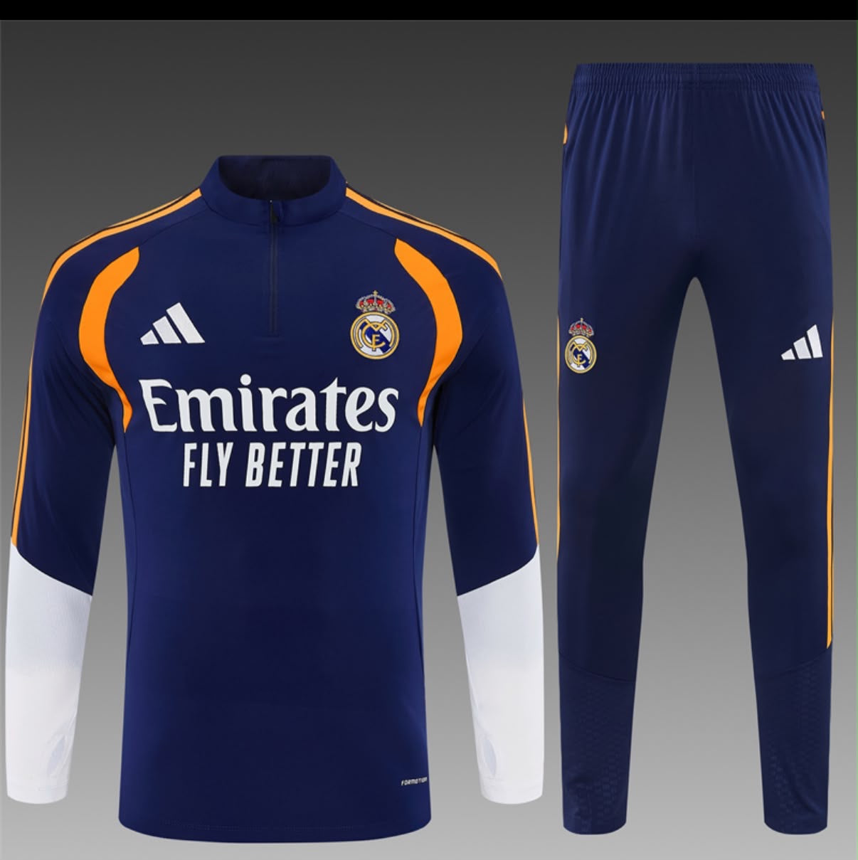 Survêtement Real Madrid bleu marine et orange - vue studio