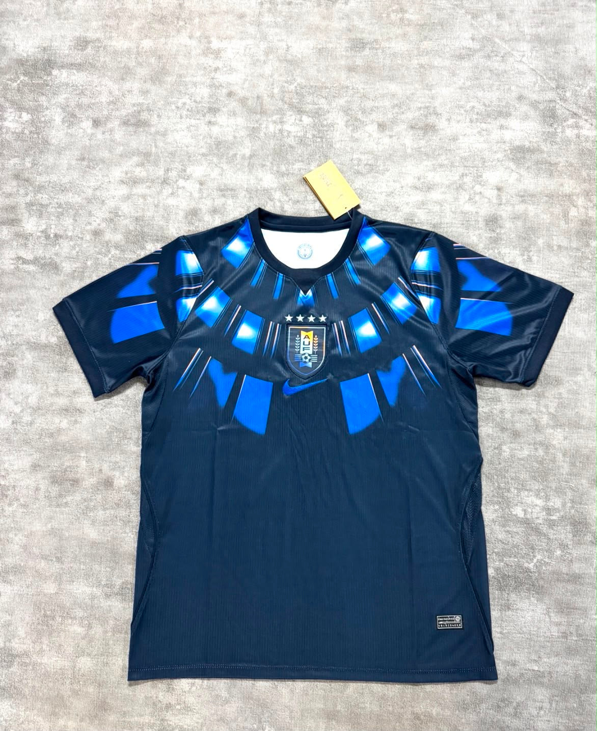 Maillot Uruguay extérieur 2026 bleu marine et bleu royal - face